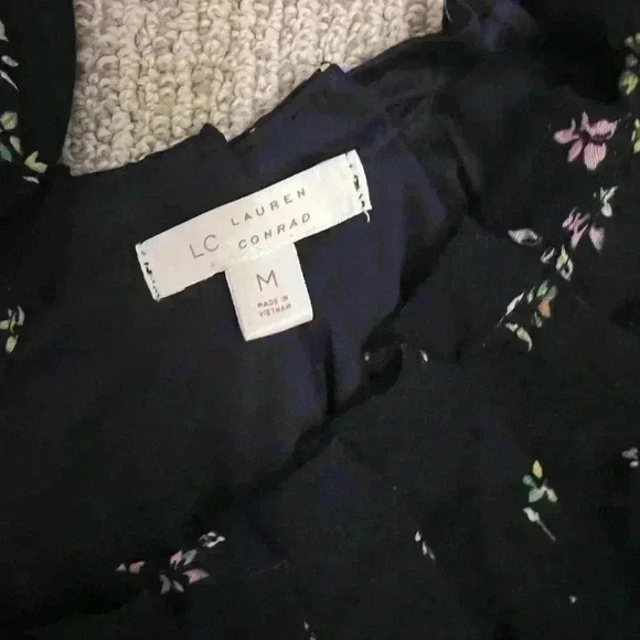 LC MEDIUM PLEATED NAVY FLORAL DRESS - Picture 5 of 12